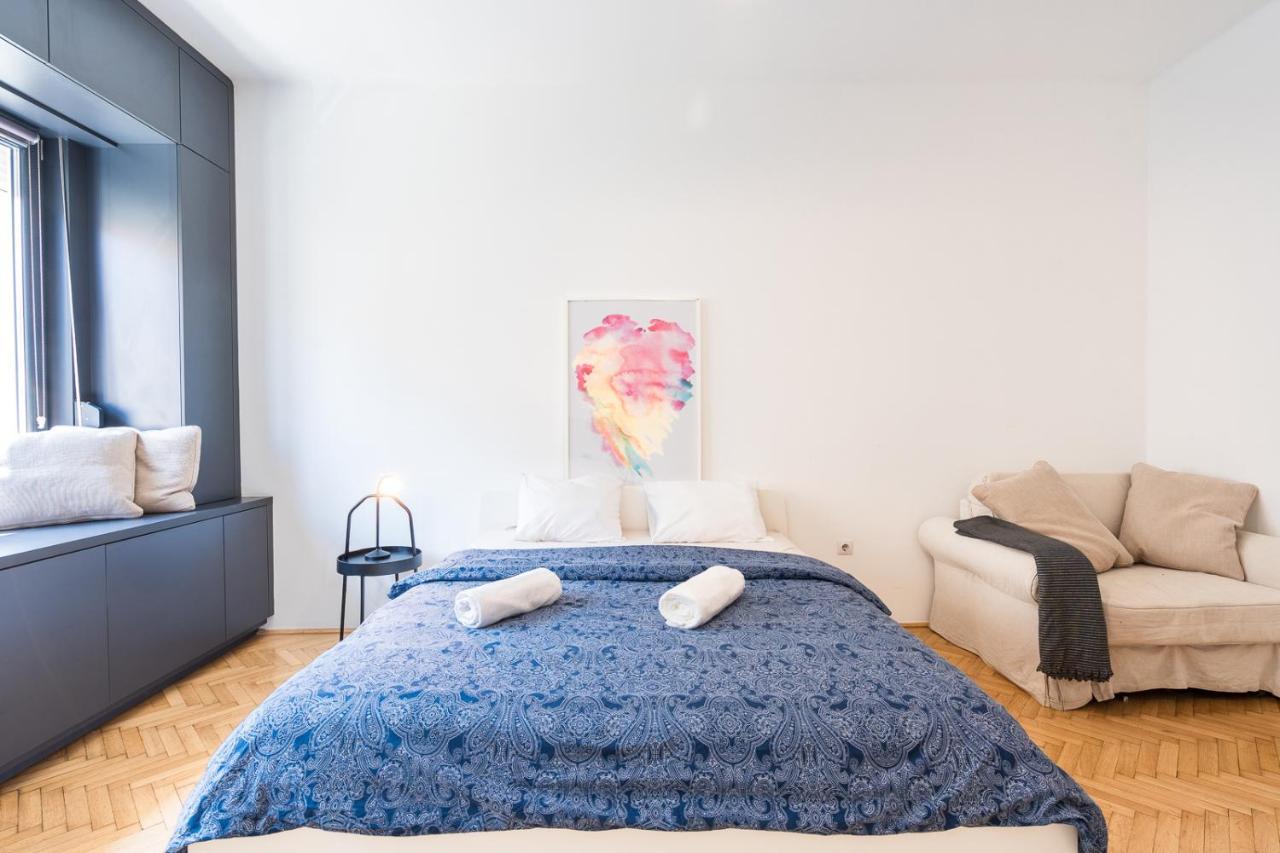 Bright Studio With Parliament View, Free Public Parking Nearby — Fotók 3