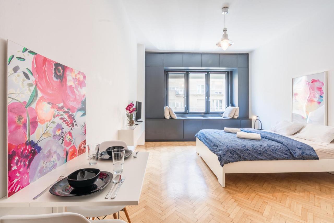 Bright Studio With Parliament View, Free Public Parking Nearby — Fotók 1